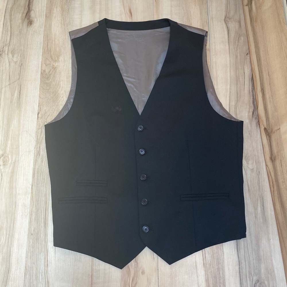 H&M Venalba Super 110’s Mens Black Button Front Vest Size 42R.